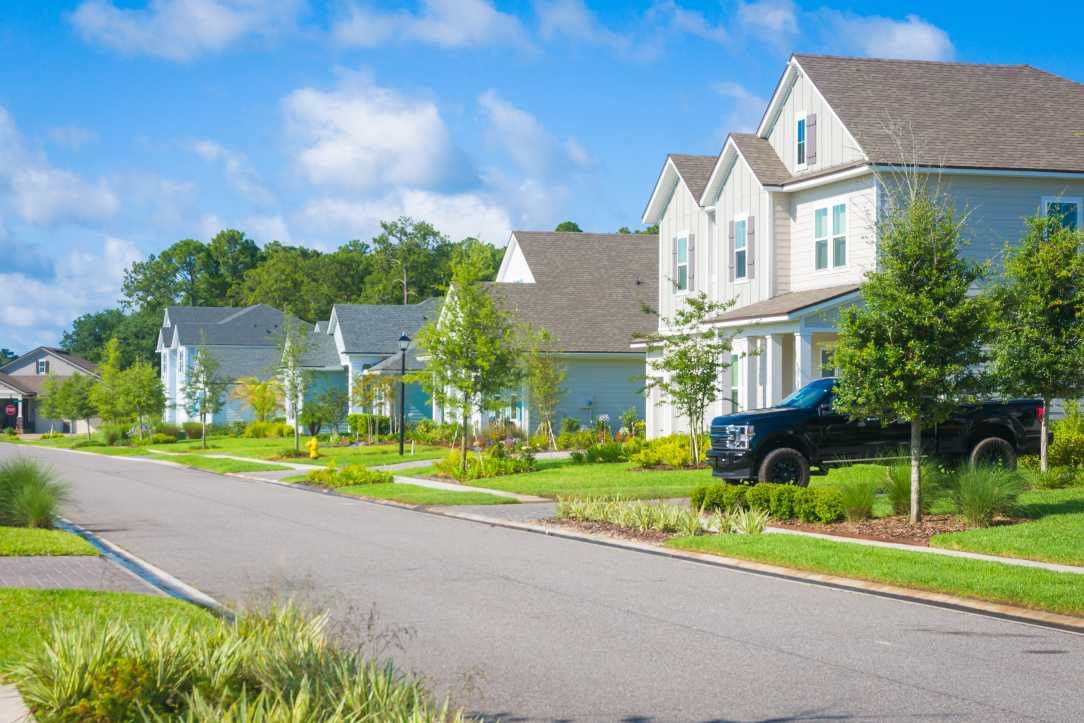 New homes along a well landscaped street in northern Florida