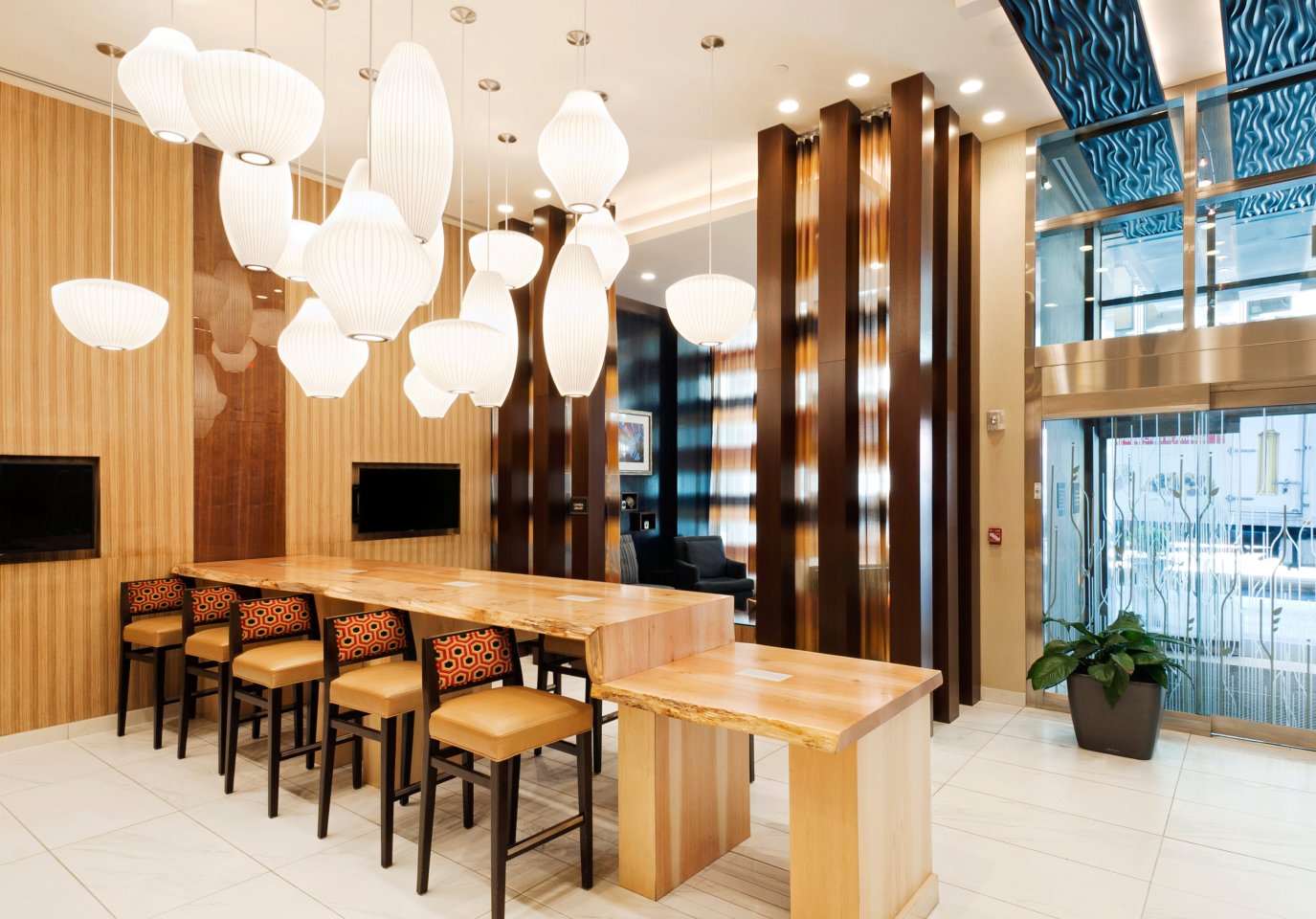 Interior lobby at Hilton Garden Inn New York/Midtown Park Avenue