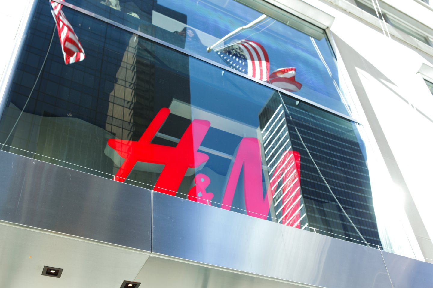 H&M Sign