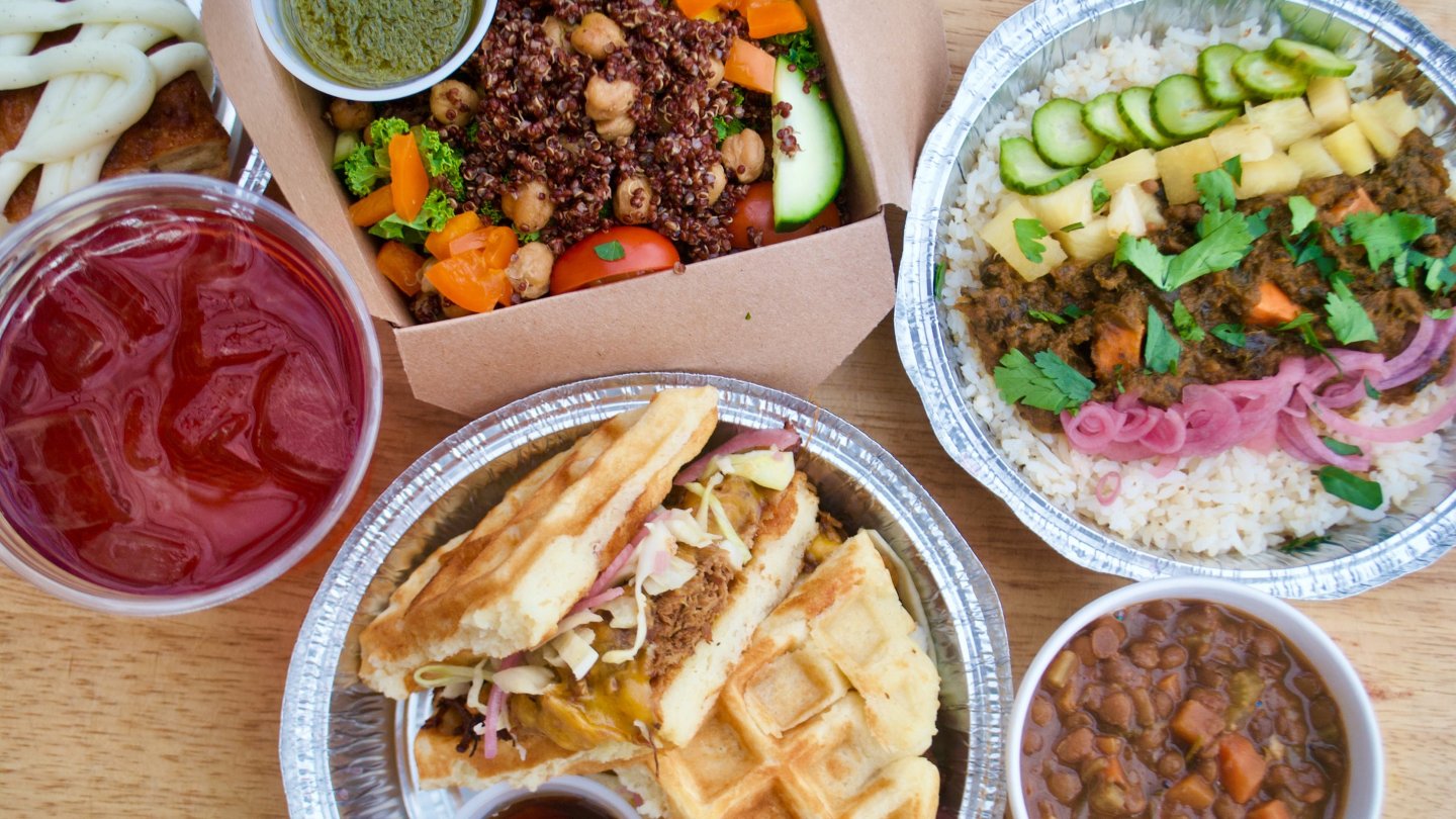 salad, sandwich, rice bowl, soup, drink