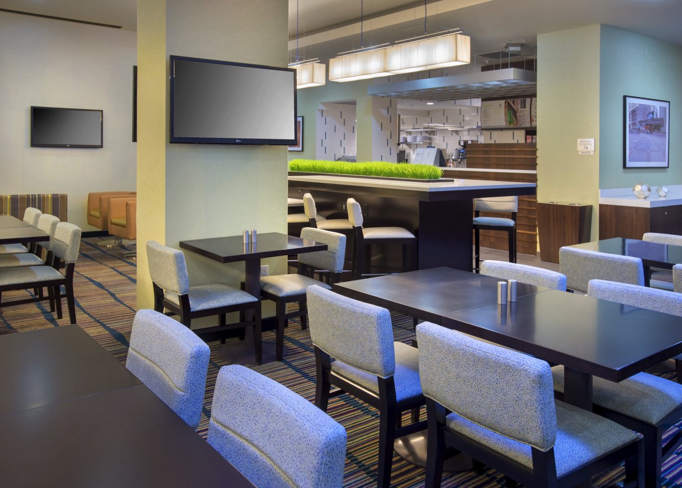 Courtyard by Marriott Chelsea, dining room