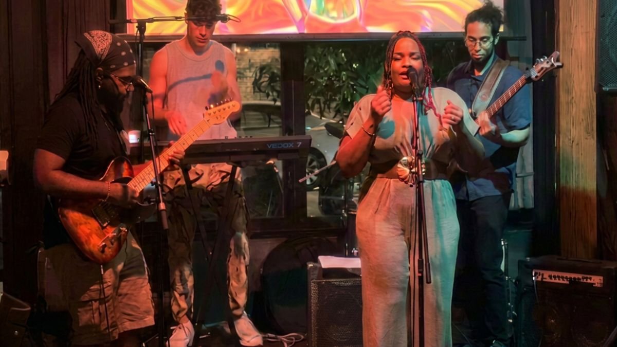 Ayanna and her band performing