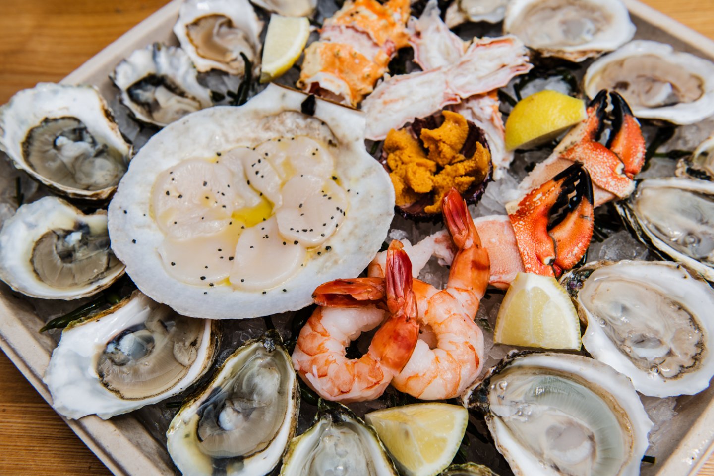 Raw Bar Oyster Platter