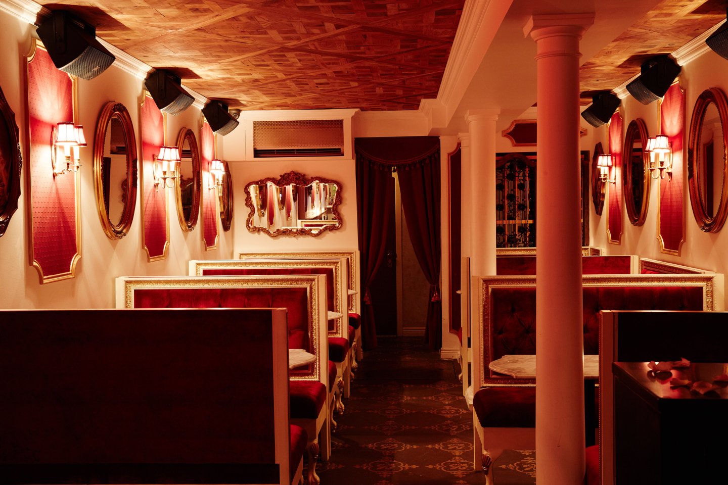 Courtesy, Le Boudoir