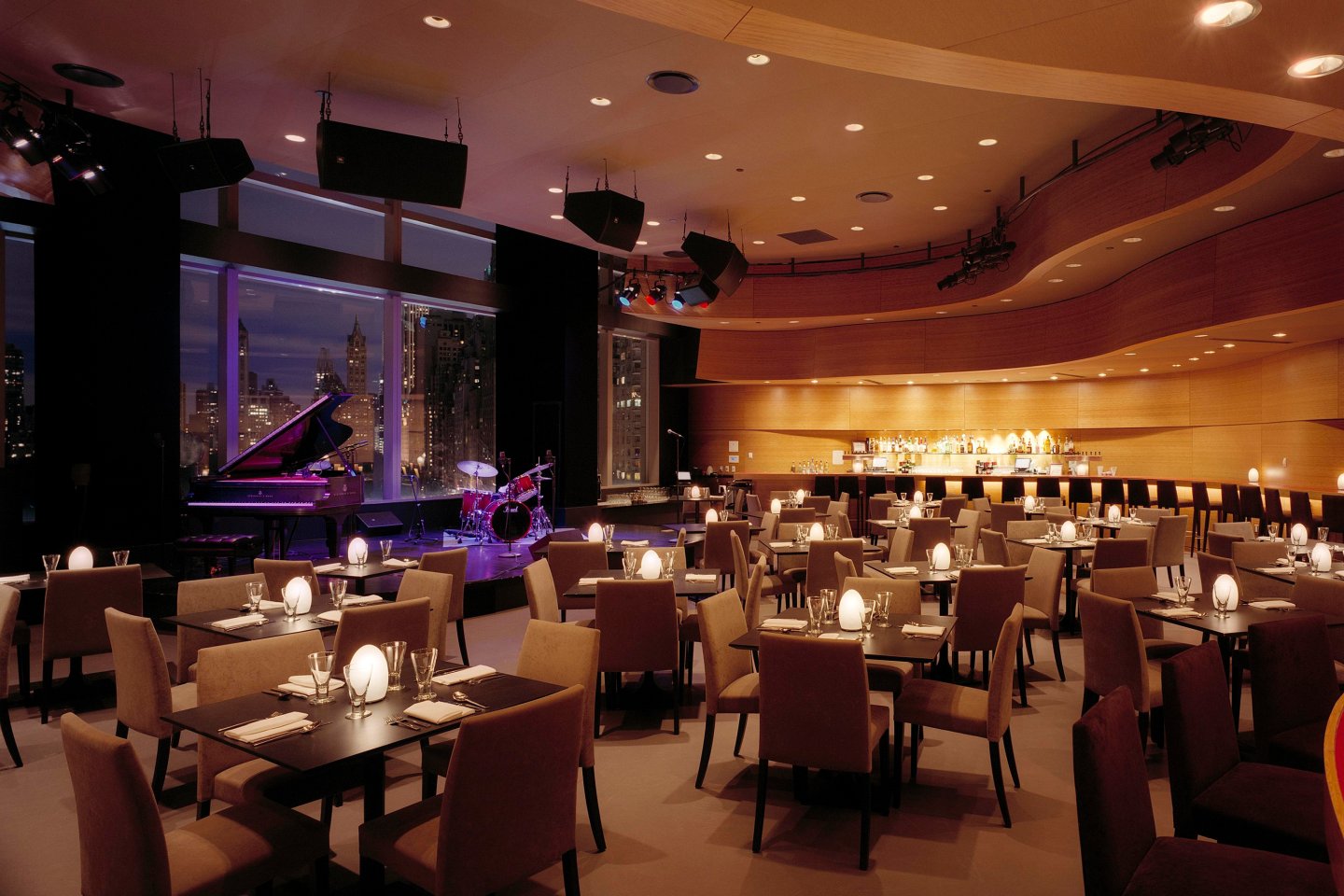 Dizzy's Club interior