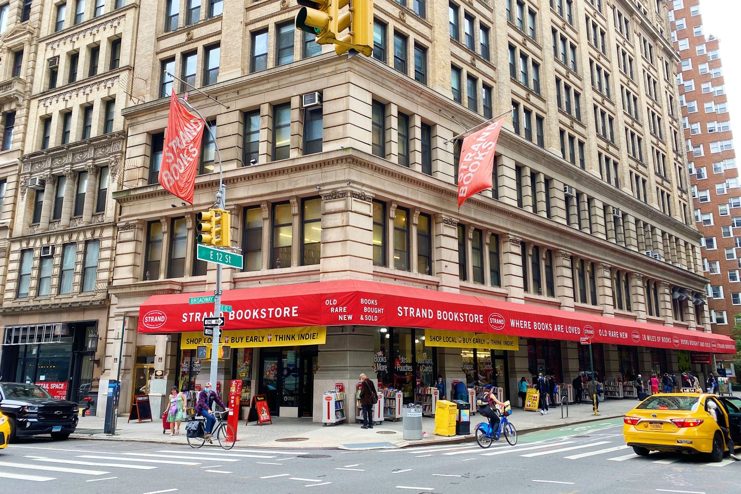 all-in-nyc_strand_book_store