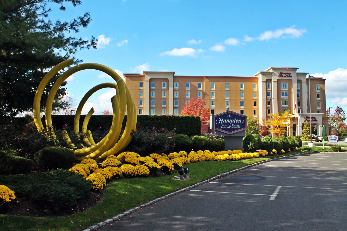 Courtesy, Hampton Inn & Suites Staten Island