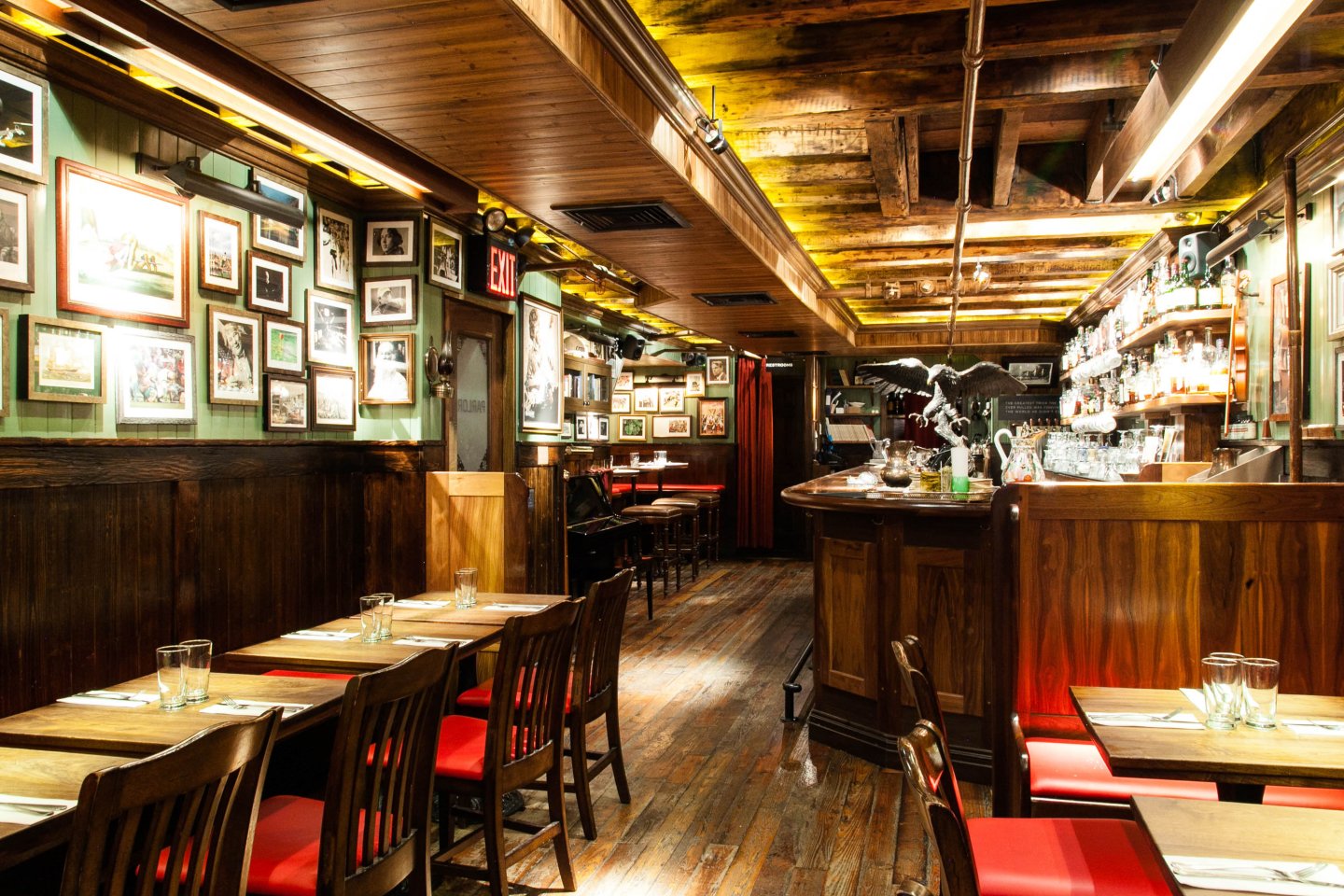 The Dead Rabbit, interior 3