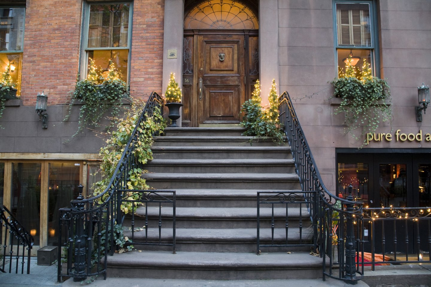 Lady Mendl's Tea House, steps
