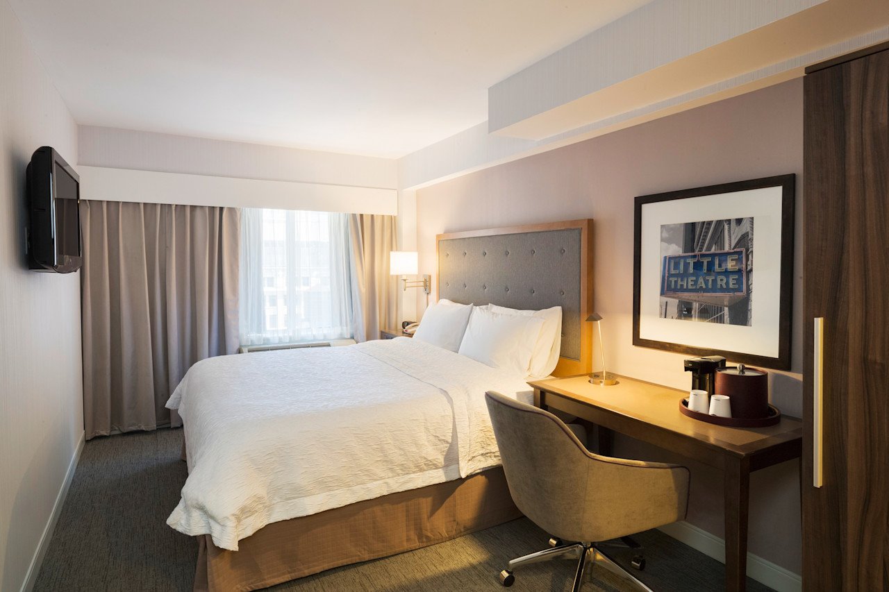 King room at Hampton Inn Madison Square Garden