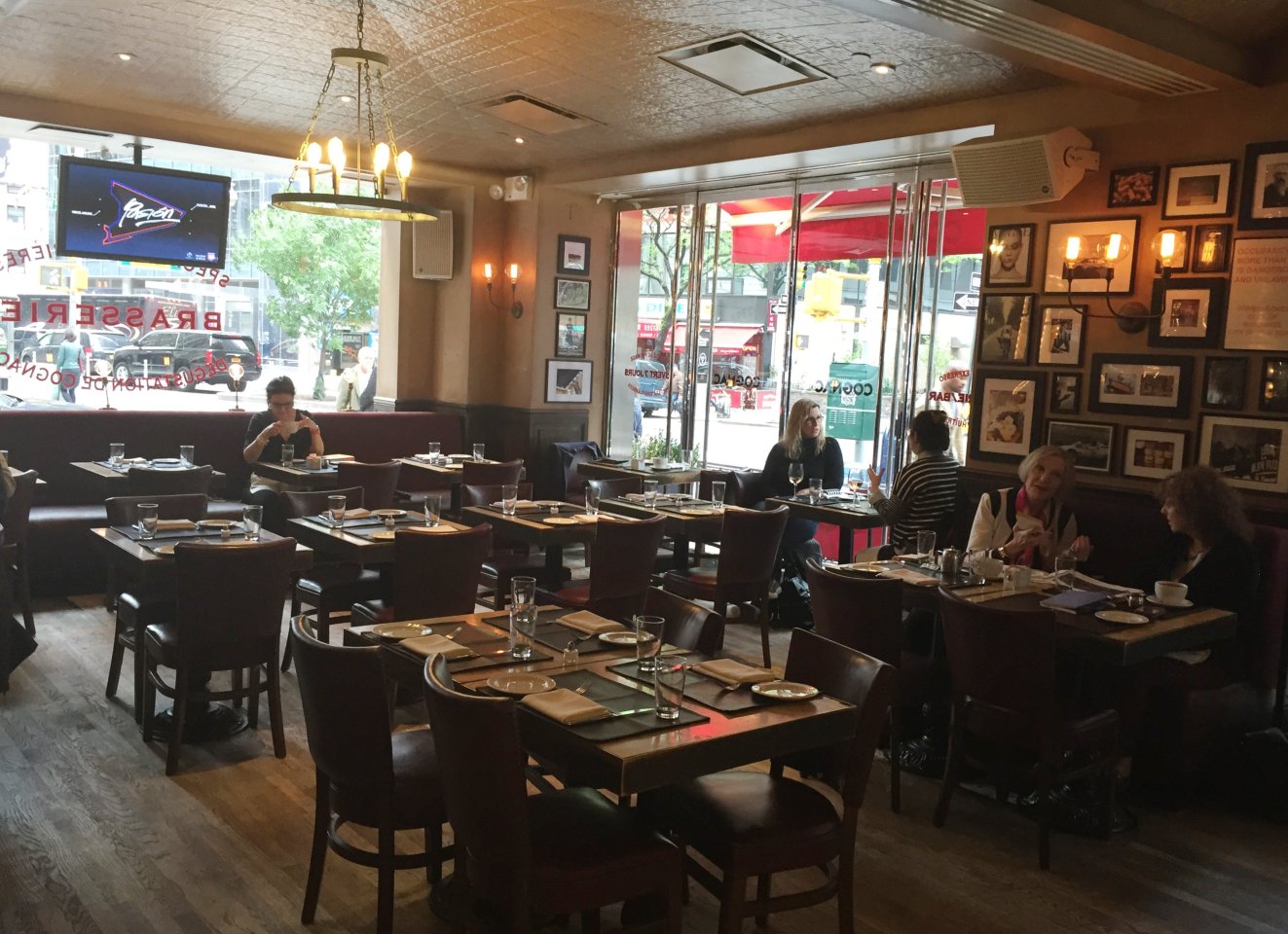 restaurant interior of Brasserie Cognac