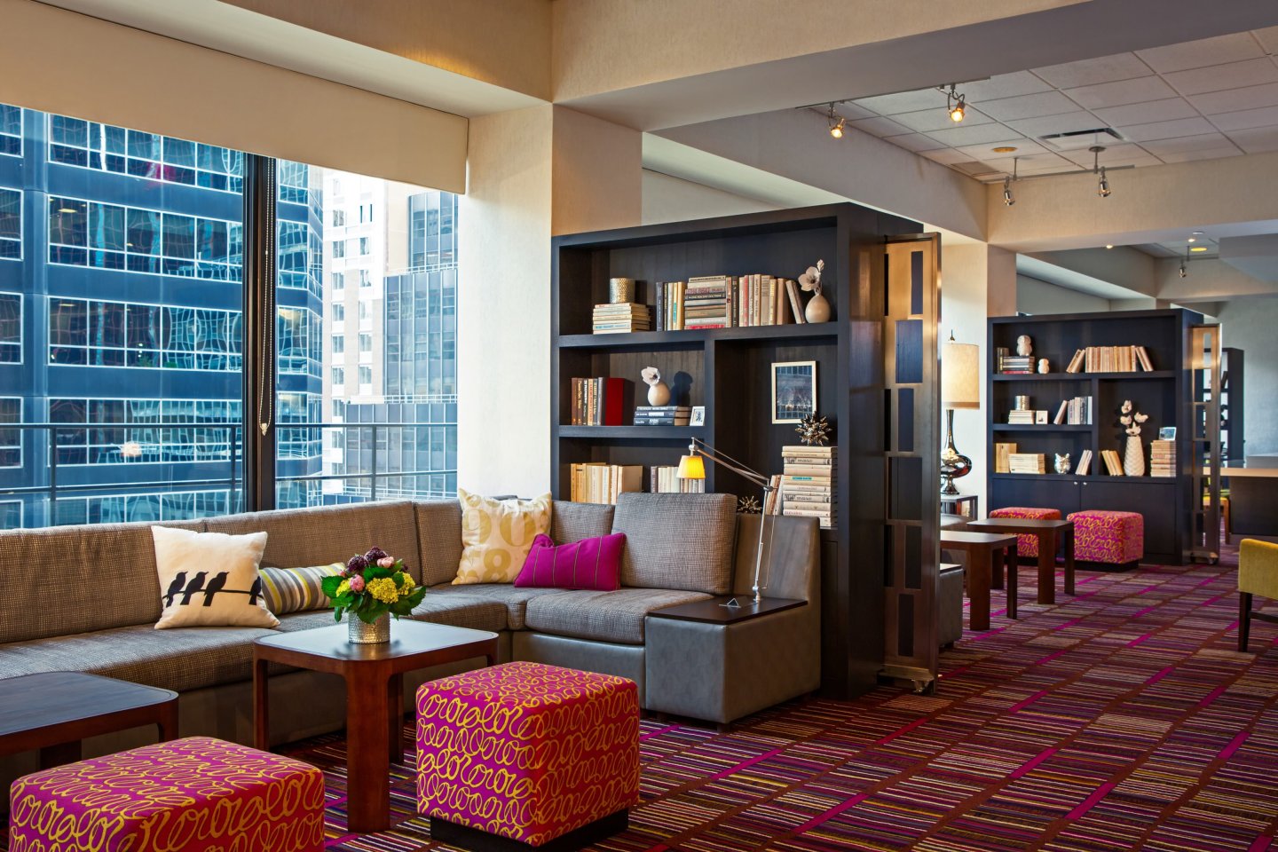 Courtyard by Marriott Midtown East, lounge