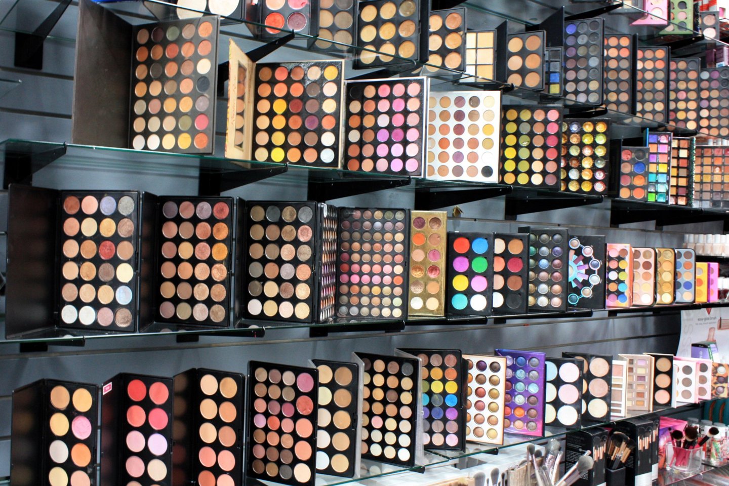 interior, makeup