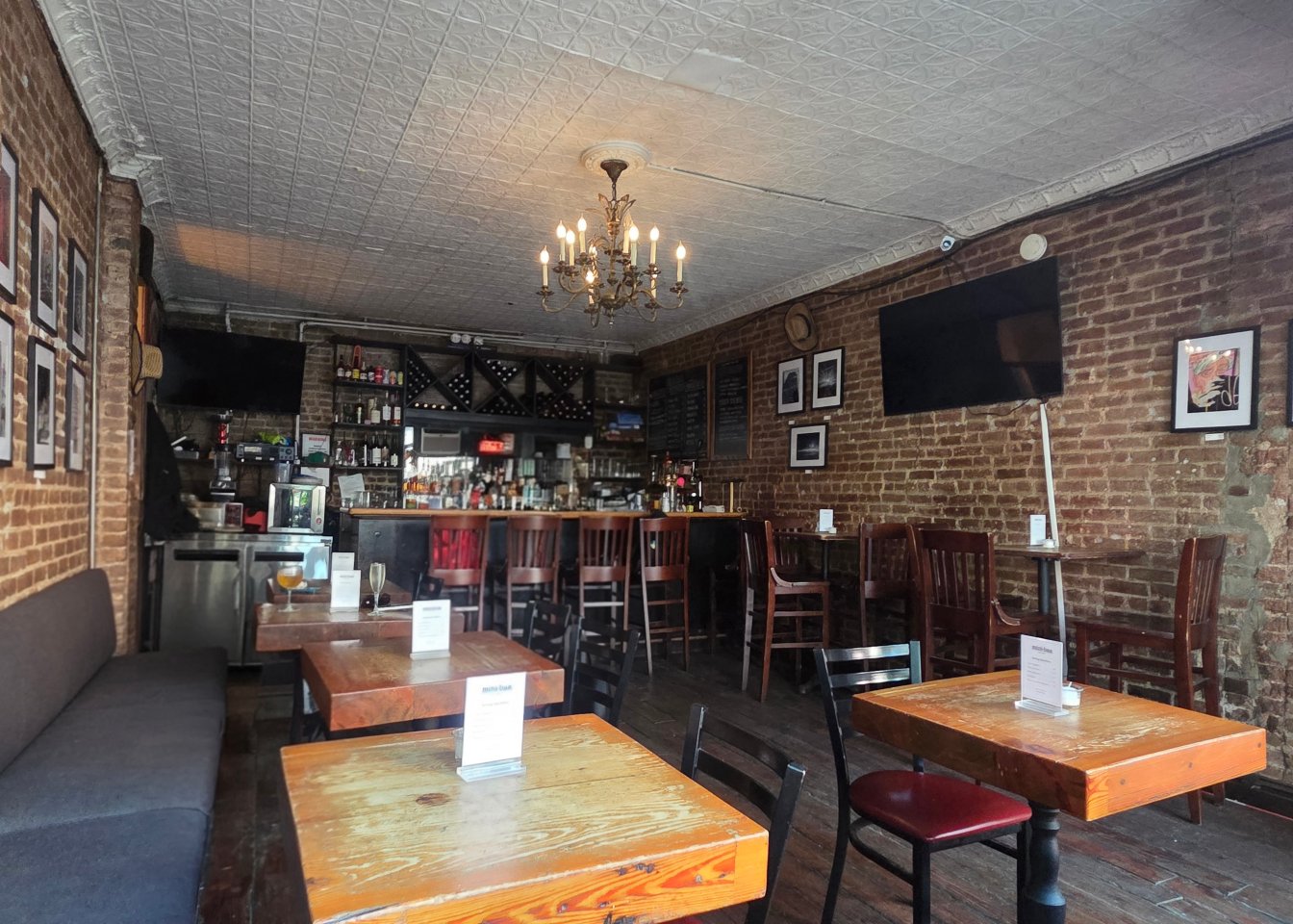 Inside MiniBar on Court Street in Carroll Gardens. A neighborhood haunt for beer, wine, and creative cocktails in an artsy, intimate space.
