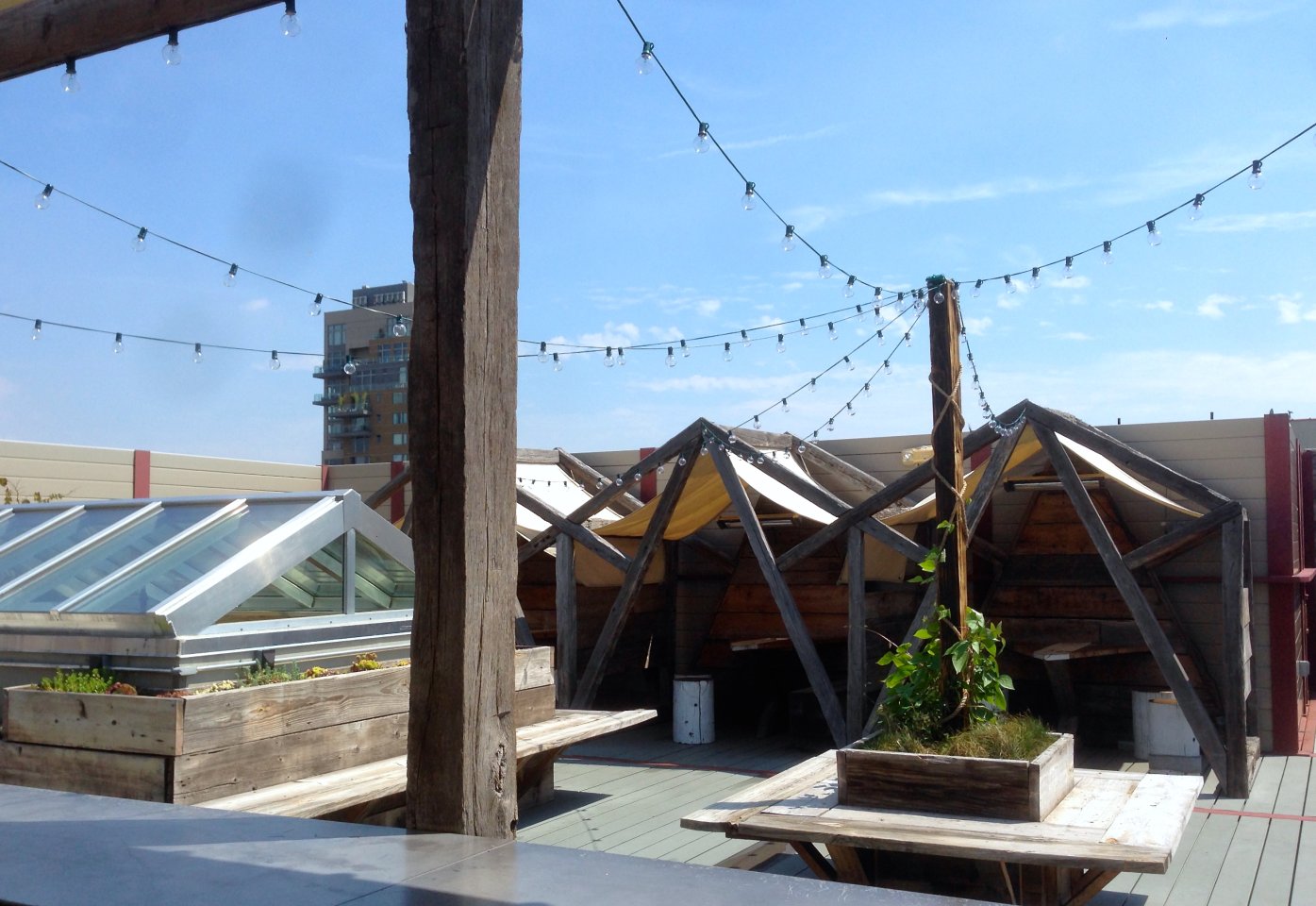 Esh Restaurant & Bar, roof