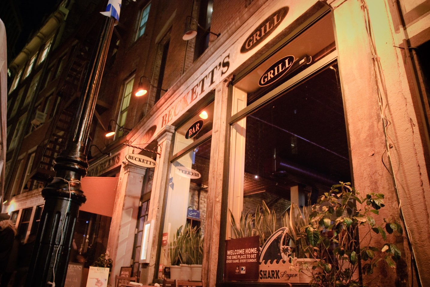Beckett's Bar & Grill