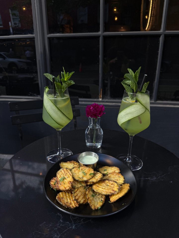 Cucumber Spritzes and Zucchini Chips