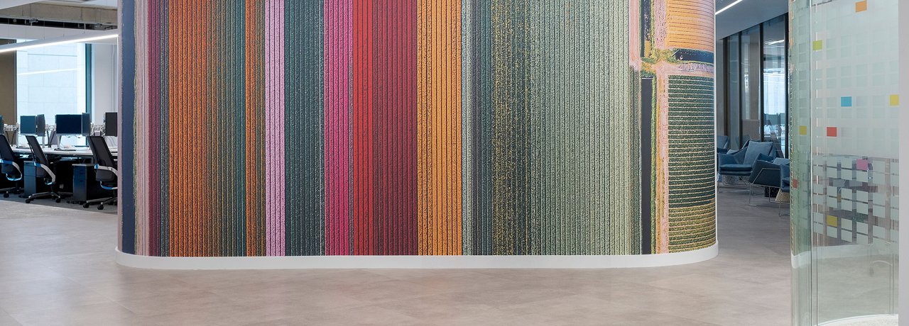 iob-colorful-wall