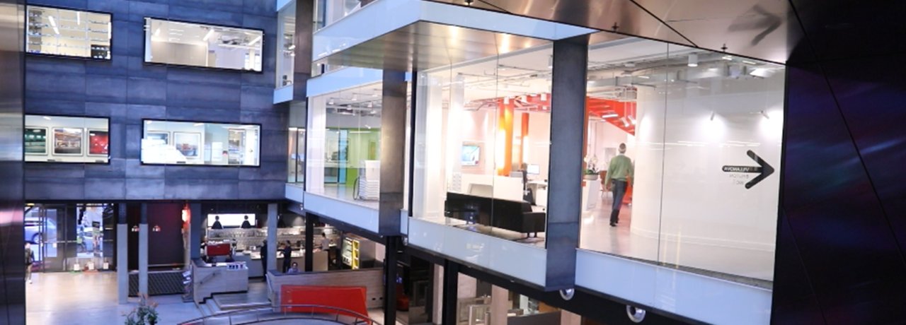 benefits-london-lobby