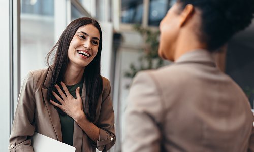 colleagues-supporting-trusting