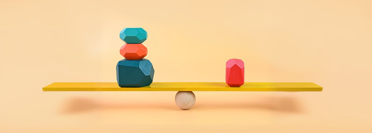 objects-wooden-blocks-balancing-on-scale