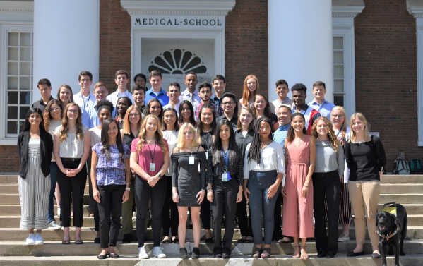 The School of Medicine offers a ten-week research internship to qualified undergraduates considering a career in biomedical research. Generous financial support, housing, and travel are provided to participants.