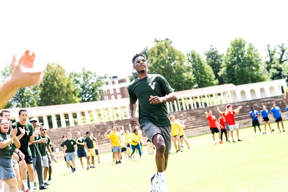 UVA School of Medicine, new MD students taking part in Field Day activities