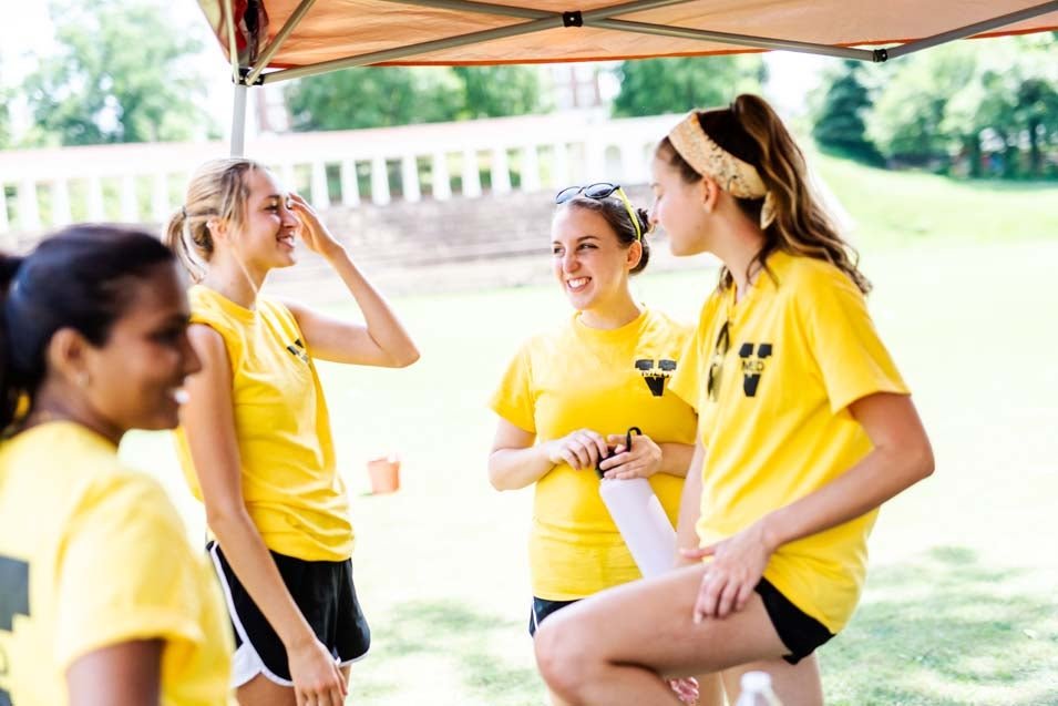 UVA School of Medicine, new MD students taking part in Field Day activities