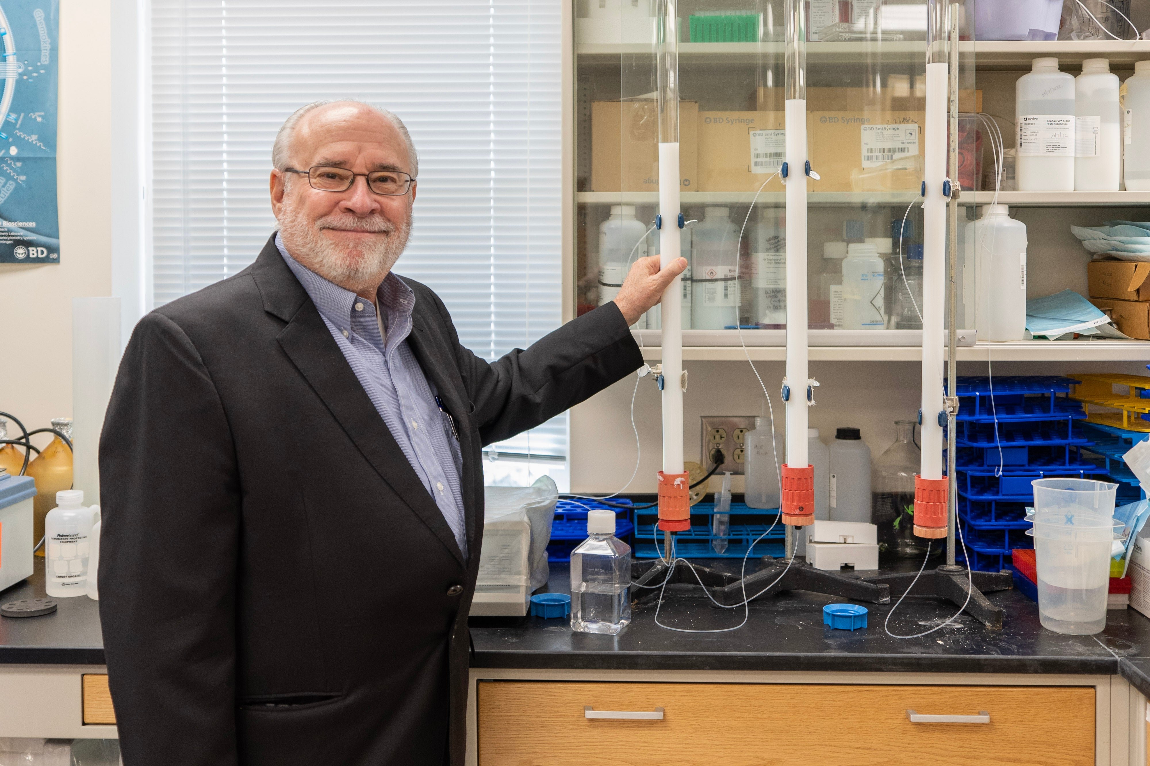 Our lab strives to advance translational research in Type 1 Diabetes and transplantation through projects ranging from IgM immunotherapy, proteomics, and microbiome studies to novel biomaterials, regenerative peptides, and islet isolation.